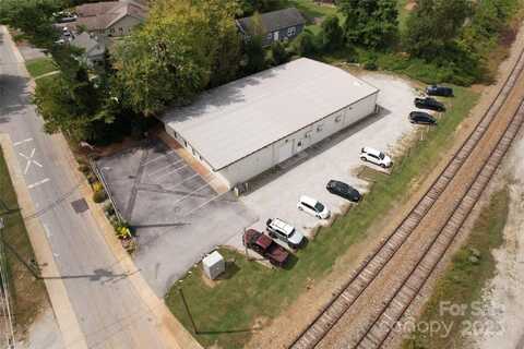 713 Ray Avenue, Hendersonville, NC 28792