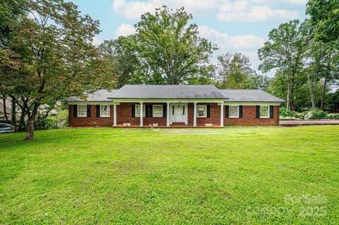 960 16th Avenue Place NW, Hickory, NC 28601