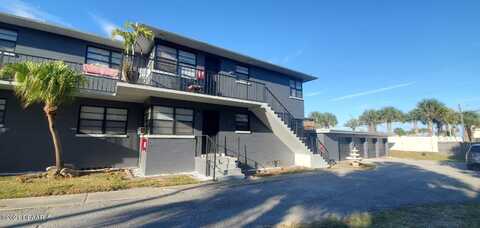 828 N Grandview Avenue, Daytona Beach, FL 32118
