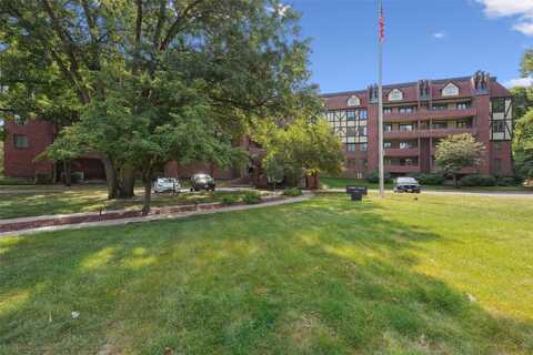 2880 Grand Avenue unit: 211, Des Moines, IA 50312
