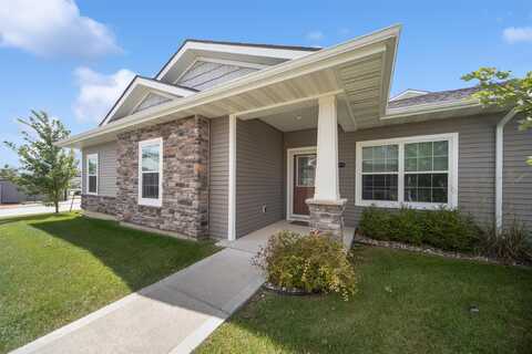 9019 Nelle Lane, West Des Moines, IA 50266