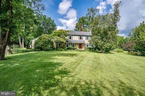2390 PINEVIEW DRIVE, MALVERN, PA 19355