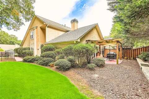 2376 Oakwood Way SE, Smyrna, GA 30080