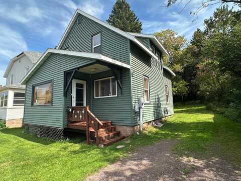 303 HEMATITE ST S, Bessemer, MI 49911