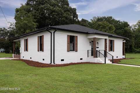 4380 W Pine Street, Farmville, NC 27828