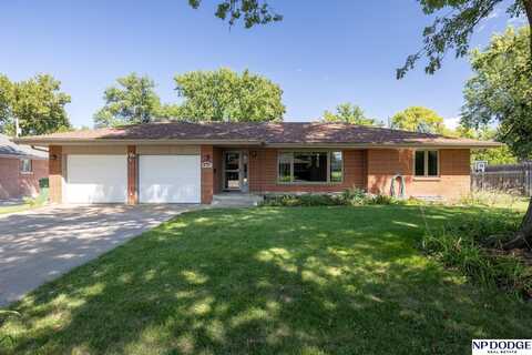 14540 Oak Lane, Waverly, NE 68462
