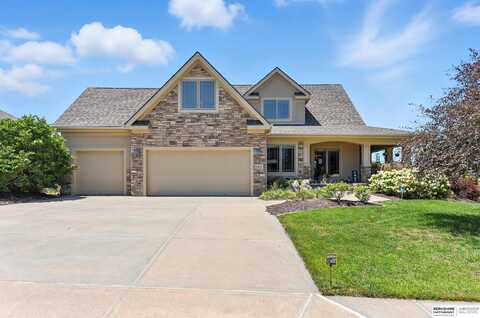 12618 S 81st Avenue, Papillion, NE 68046