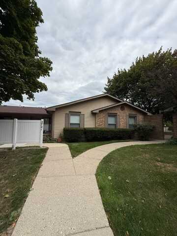 2741 Roundtree Drive, Troy, MI 48083