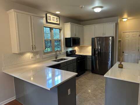 41312 Maplewood, Canton, MI 48187