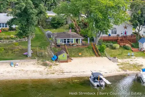 7512 S Crooked Lake Drive, Delton, MI 49046