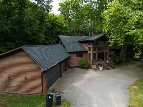 27170 W 14 Mile Road, Franklin, MI 48025