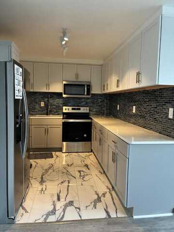 8900 E Jefferson Avenue, Detroit, MI 48214
