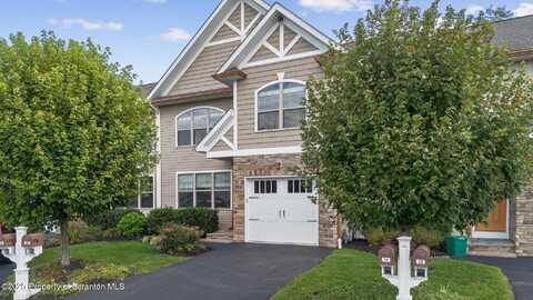 15 Maple Leaf Drive, Old Forge, PA 18518