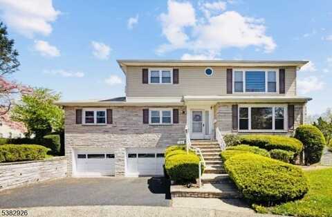 26 Pilgrim Ct, Bloomfield, NJ 07003