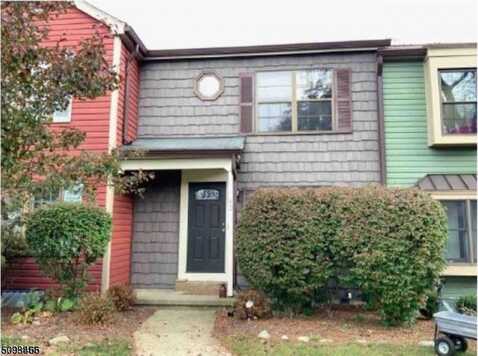 52 Duck Hawk Court, Allamuchy, NJ 07840