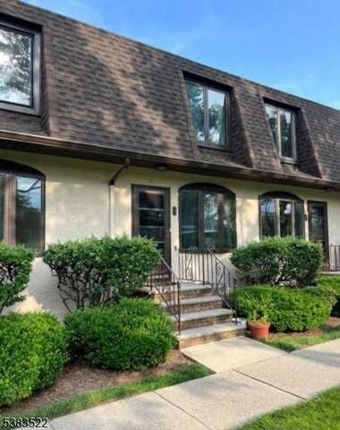 24 River Rd, Clifton, NJ 07014