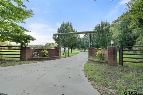 11746 CR 352 E, Henderson, TX 75654