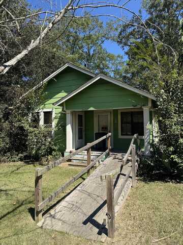 905 Fairley St., Hattiesburg, MS 39401