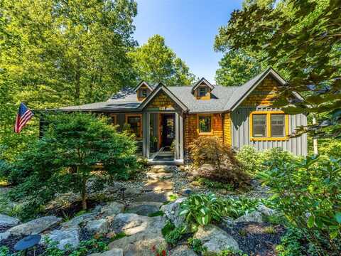 286 Hedgewood Drive, Tuckasegee, NC 28783