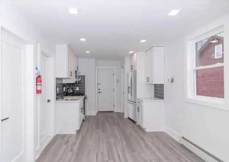 950 BROADWAY, Bayonne, NJ 07002
