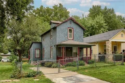 736 Olive Street, Leavenworth, KS 66048
