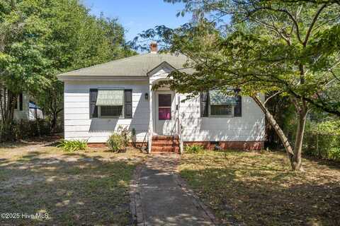 2061 Burnett Boulevard, Wilmington, NC 28401