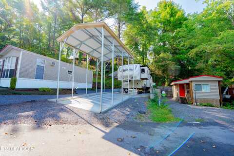 758 Big Valley Blvd, Townsend, TN 37882