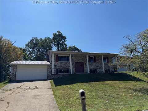 206 Spruce Lane, Poca, WV 25159