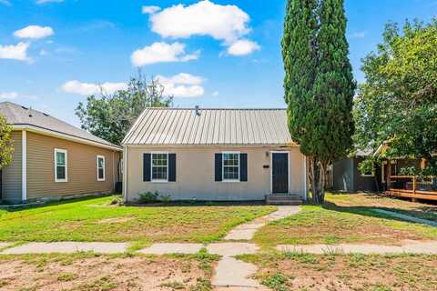 515 W Garza Street, Slaton, TX 79364