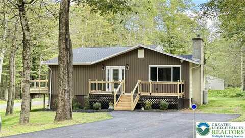 1003 Teakwood Drive, Newfoundland, PA 18445