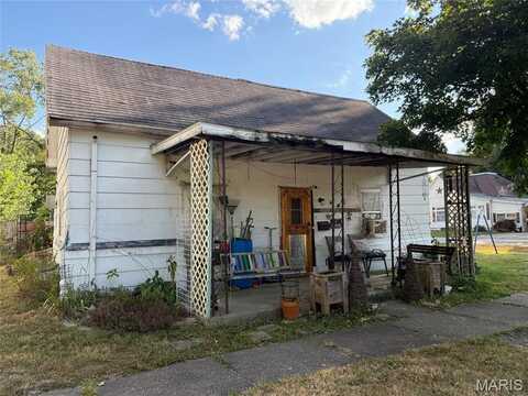 623 W 2nd Street, Saint Elmo, IL 62458