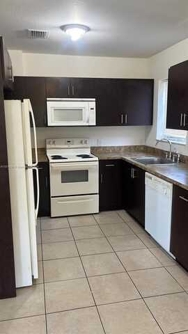 1642 NW 14th St, Fort Lauderdale, FL 33311