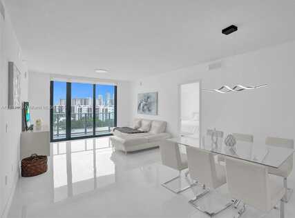 330 Sunny Isles Blvd, Sunny Isles Beach, FL 33160