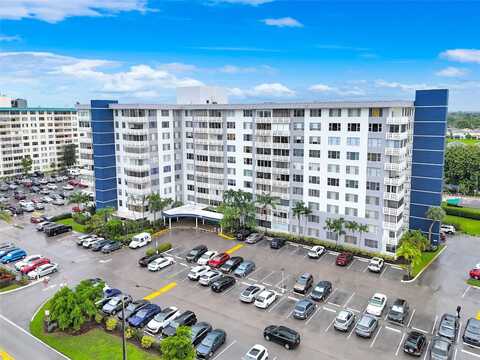 4350 Hillcrest Dr, Hollywood, FL 33021