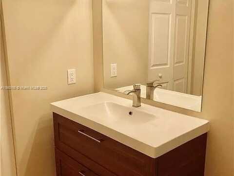 2185 86th Dr, Vero Beach, FL 32966