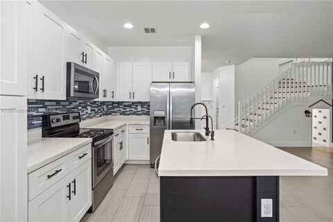 4859 NW 55th Pl, Tamarac, FL 33319