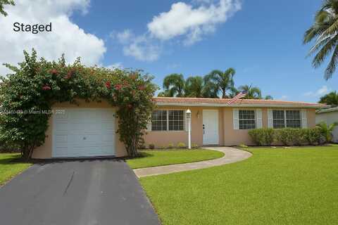 830 SW 64th Pkwy, Pembroke Pines, FL 33023