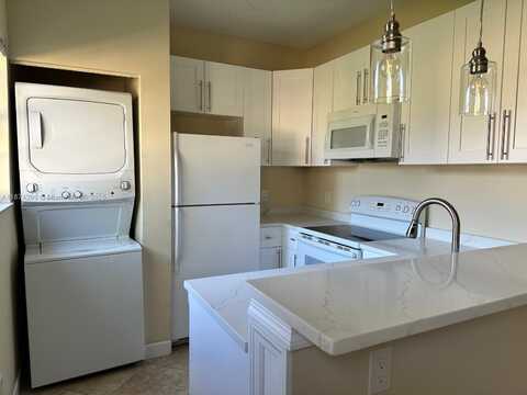 820 Cypress Park Way, Deerfield Beach, FL 33064