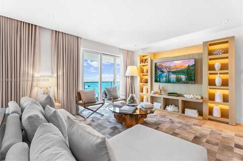 102 24th St, Miami Beach, FL 33139