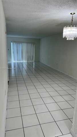 504 NW 179th St, Miami Gardens, FL 33169