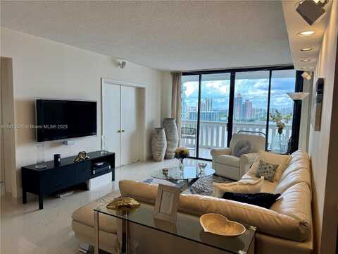 3000 Island Blvd, Aventura, FL 33160