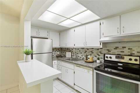 6530 NW Lake Patricia, Miami Lakes, FL 33014