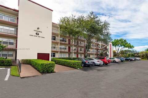 1551 SW 135th Ter, Pembroke Pines, FL 33027