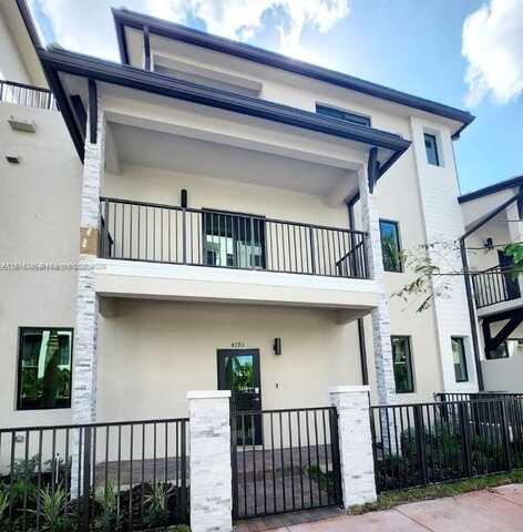 4293 NW 83rd Path, Doral, FL 33166