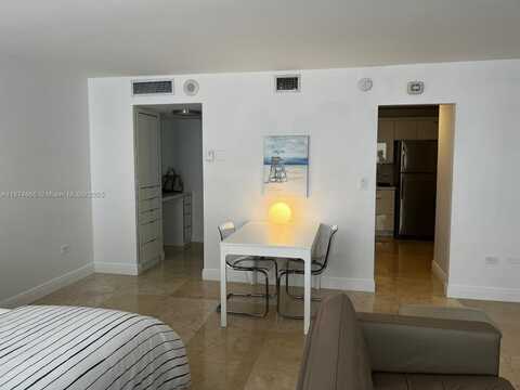 5555 Collins Ave, Miami Beach, FL 33140