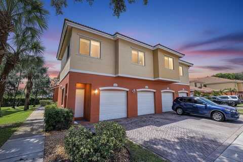 7400 Palomino Dr, Davie, FL 33024