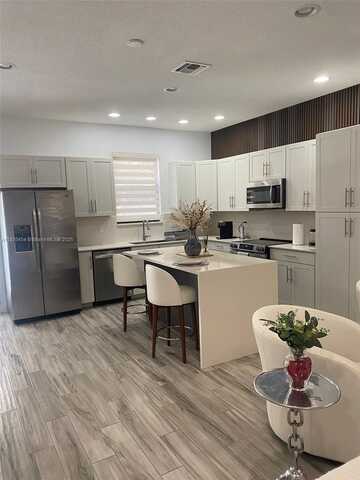 20915 NW 1st Ct, Pembroke Pines, FL 33029