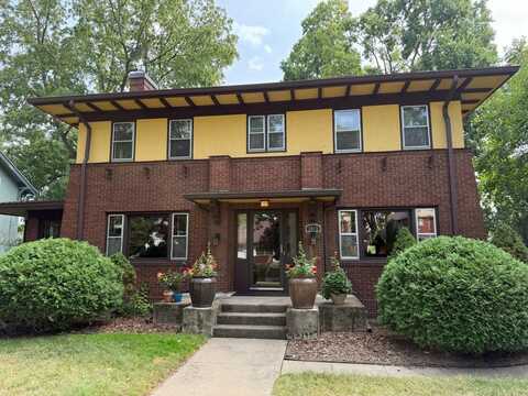 2010 Main St, La Crosse, WI 54601