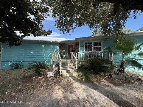 1832 Seacrest Drive, Gautier, MS 39553