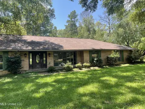305 Linda Dr Drive, Clinton, MS 39056